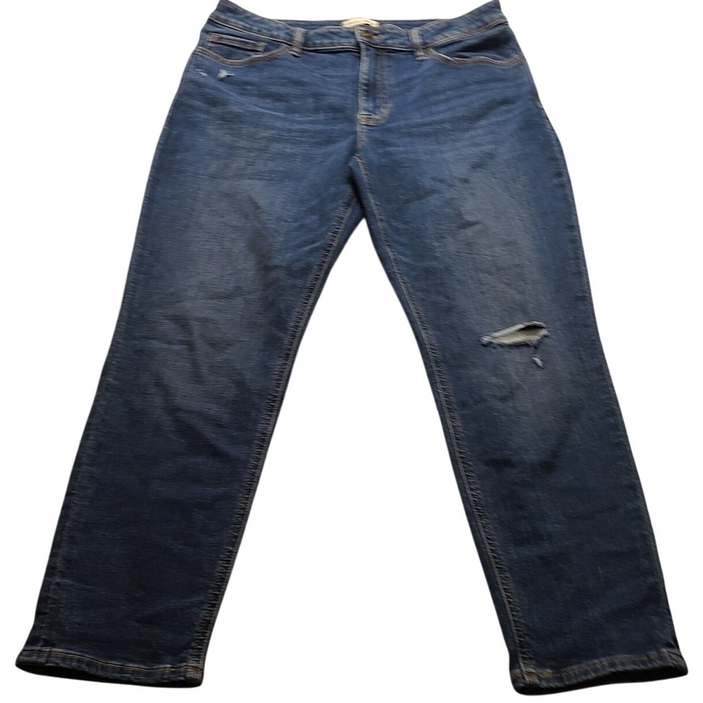 Studio Blue Women's High Rise Straight Leg Distressed Jeans Medium Wash 31 NWOT